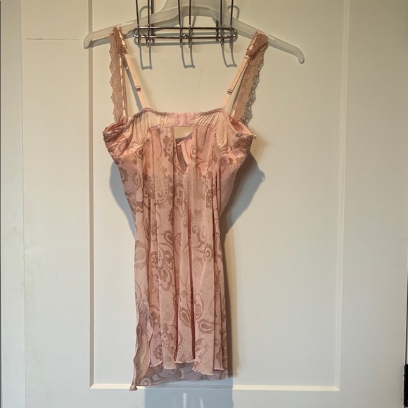 Lace Trim Pink Chemise. B8 - Picture 4 of 6